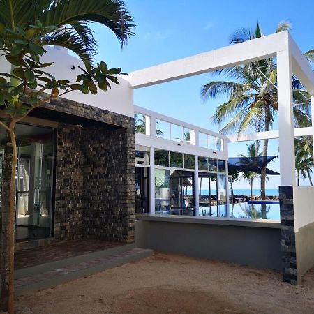 Saara Beach Hotel Marawila Exterior foto