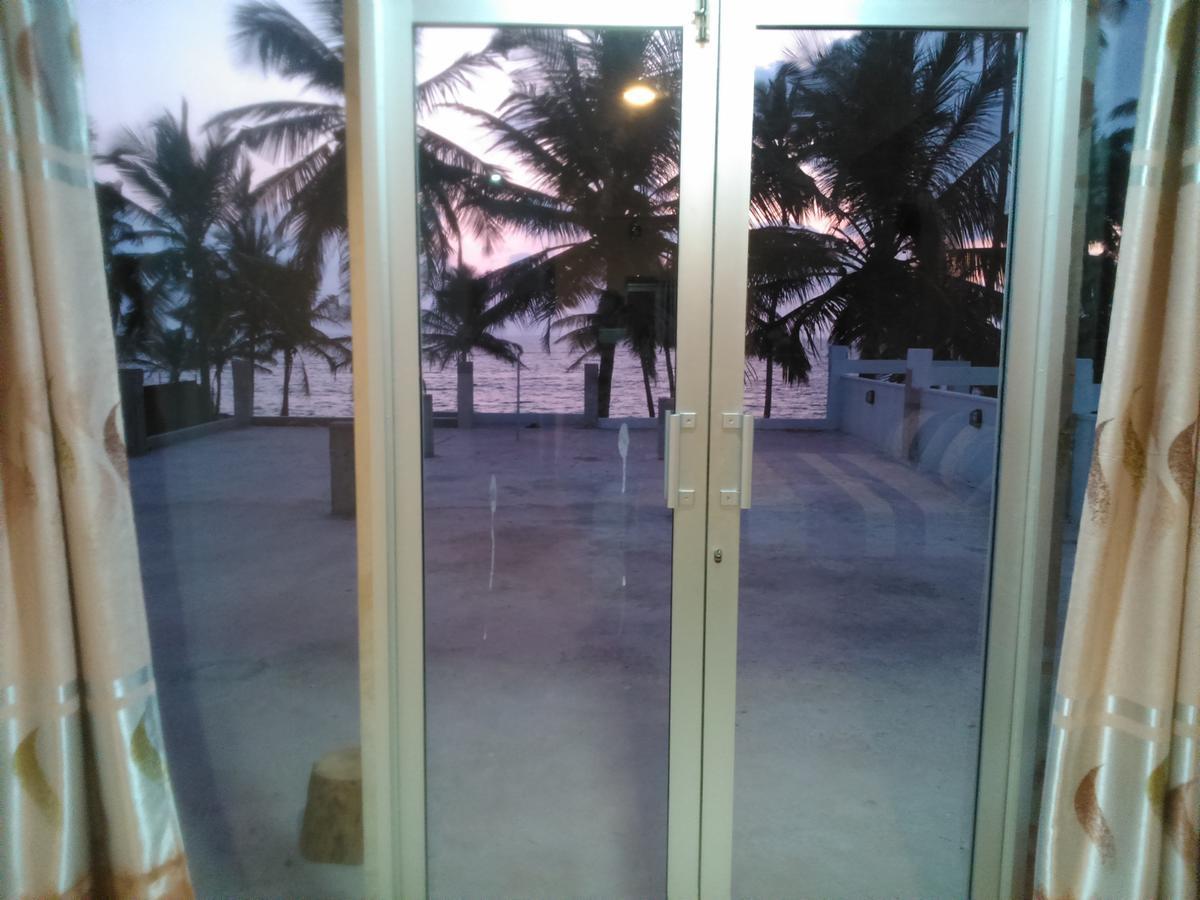 Saara Beach Hotel Marawila Exterior foto